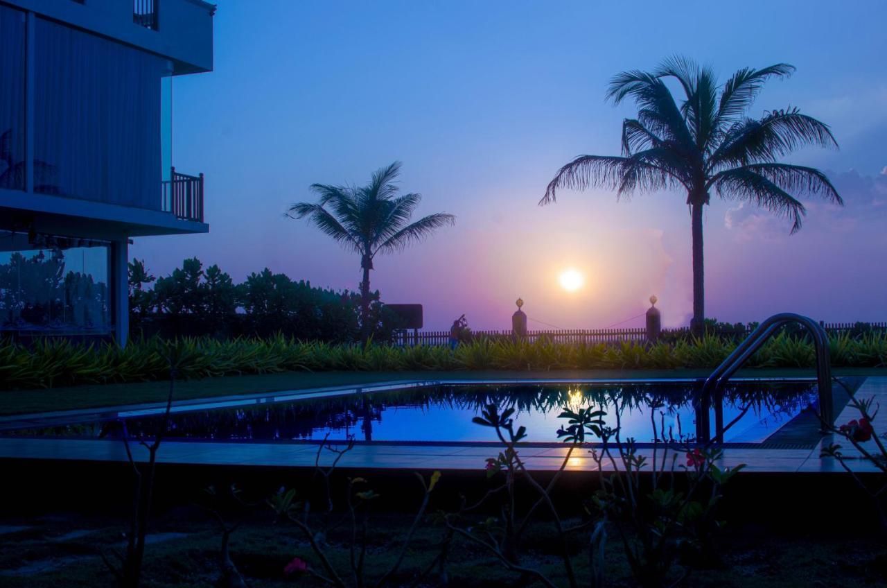 فندق Calypso Sunset Iranawila المظهر الخارجي الصورة