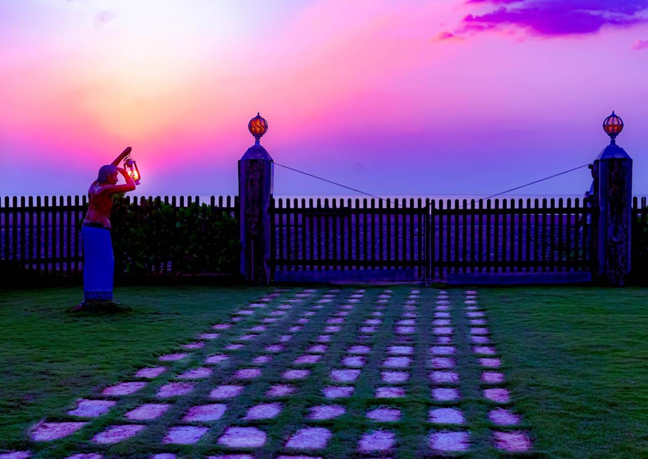 فندق Calypso Sunset Iranawila المظهر الخارجي الصورة
