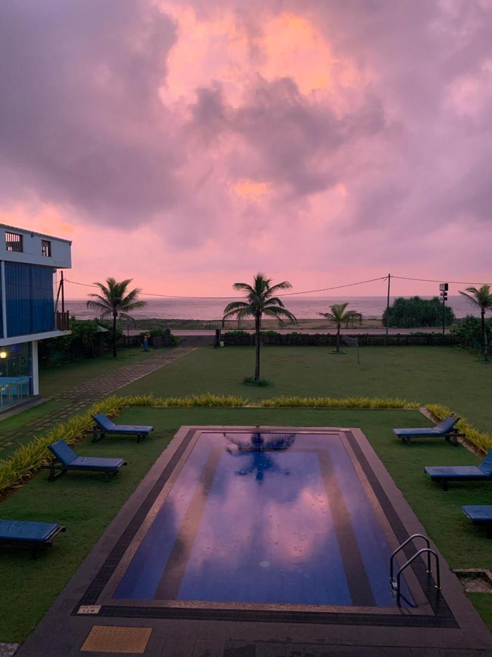 فندق Calypso Sunset Iranawila المظهر الخارجي الصورة